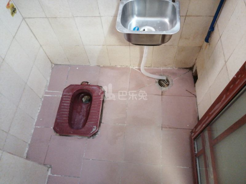 望岗西岭路十九巷14号5670203卫生间图8