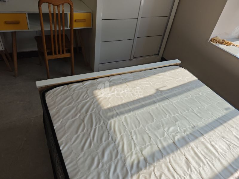 华秀雅苑5682719卧室图1