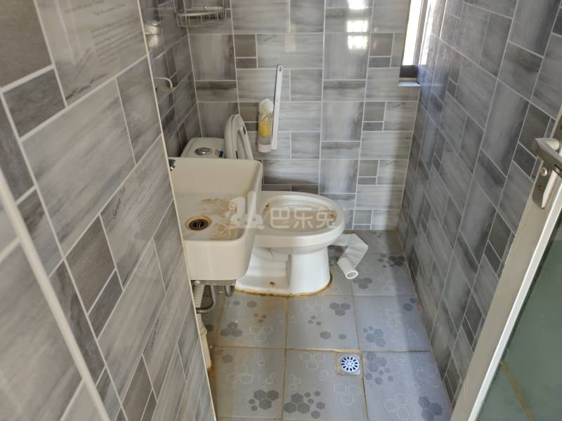 华秀雅苑5682719卫生间图7