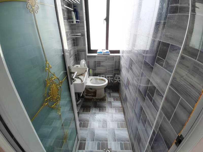 华秀雅苑5682839卫生间图5