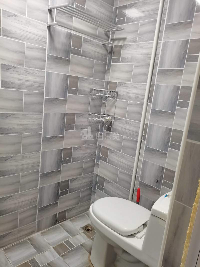 华秀雅苑5682839卫生间图6