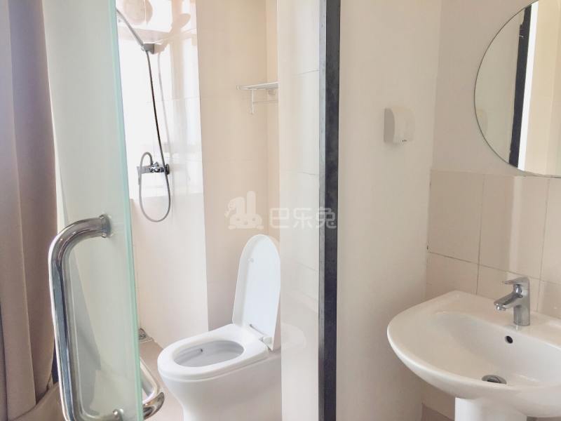 冠寓（萝岗乐飞家园店）5694577卫生间图5