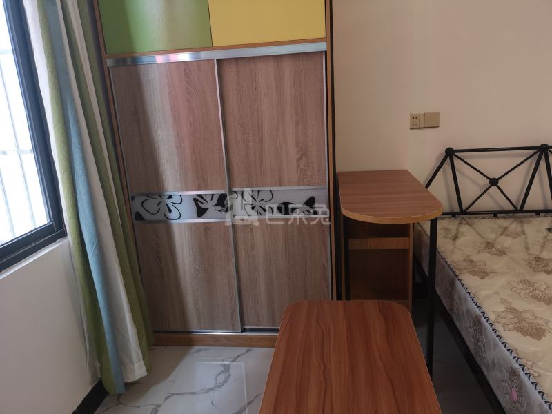 广园东路西坑直街35-15696899卧室图2