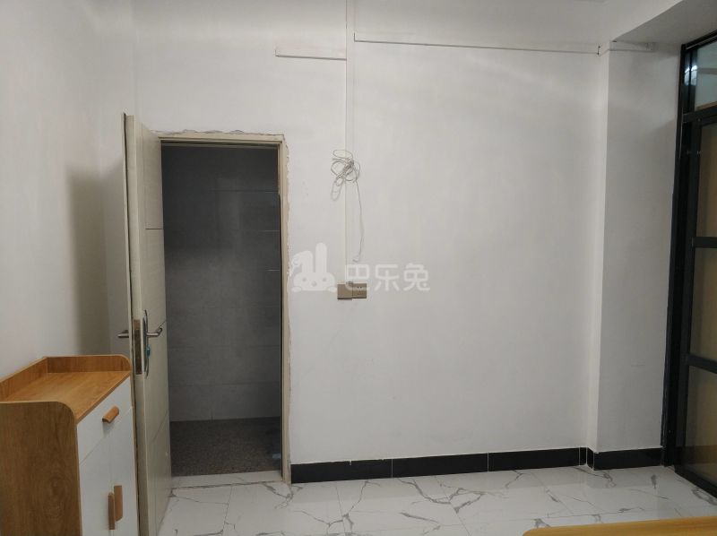 广园东路西坑直街35-15696910客厅图2