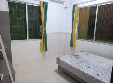 望岗果园街四巷5号 3室1厅1卫