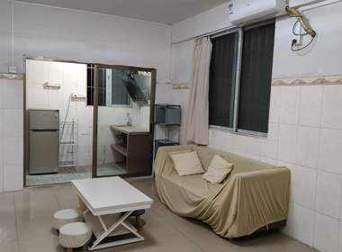 江夏村四约大街七巷6号 