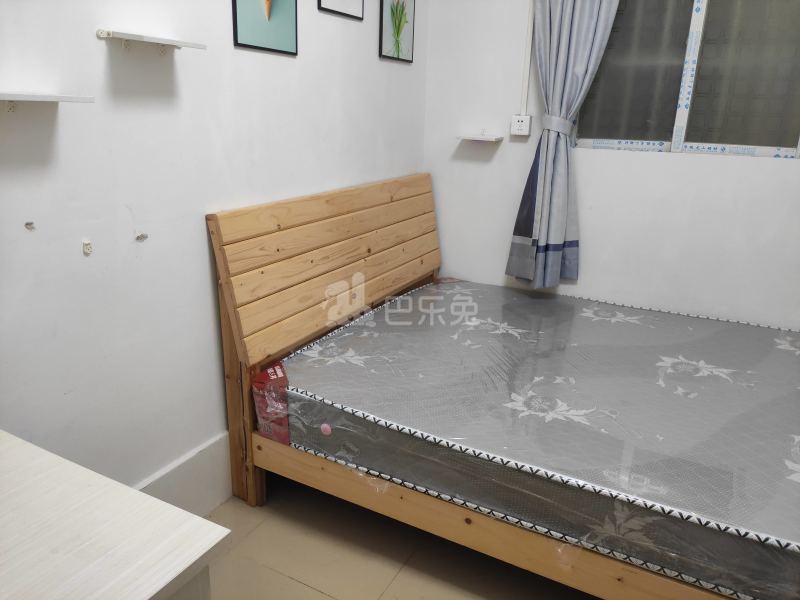 江夏村四约大街七巷6号5727851卧室图5