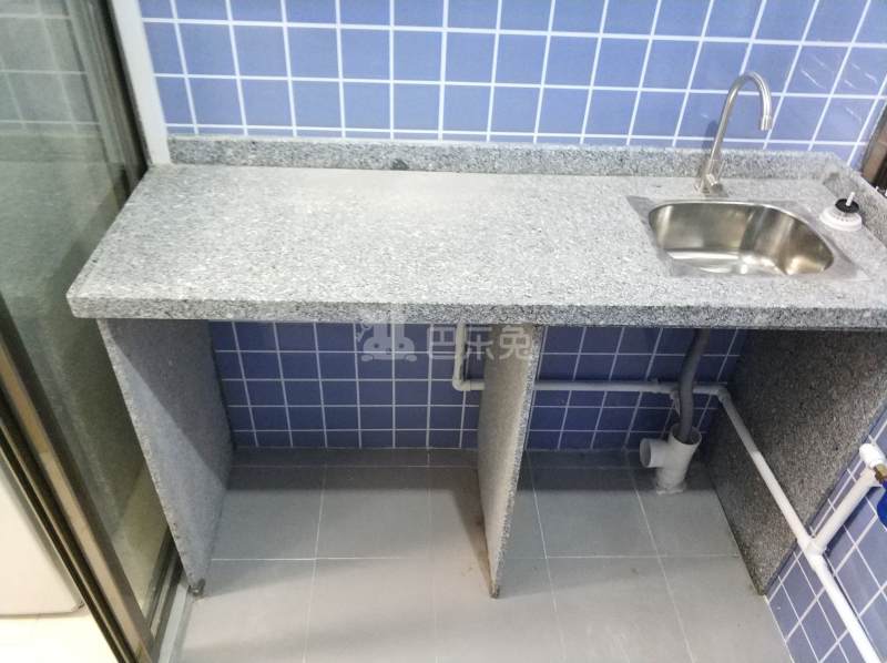 龙洞东园新村十巷1号5756714厨房图4