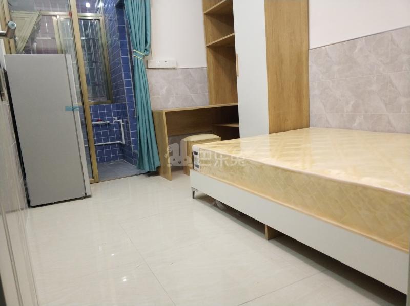 龙洞东园新村十巷1号5756714卧室图0