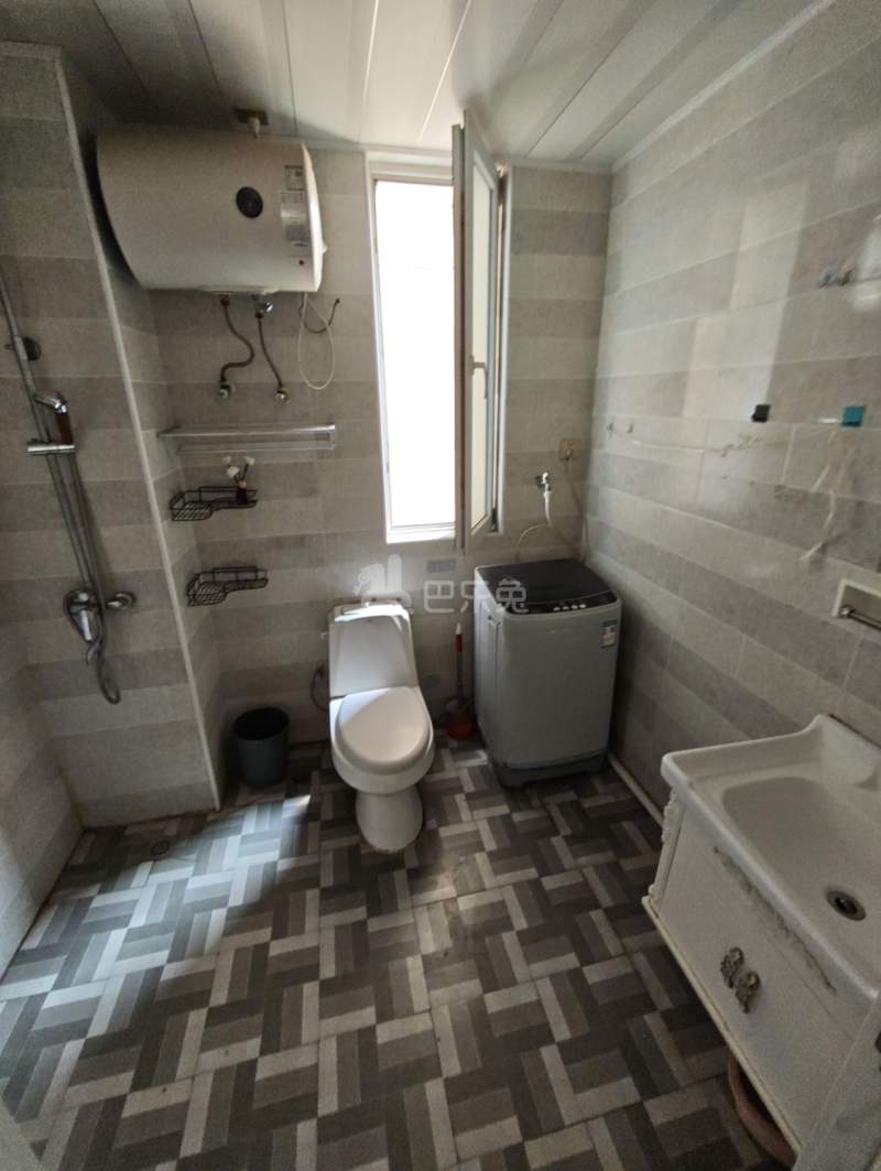 金沙湾绿地和苑二期5771747卫生间图7