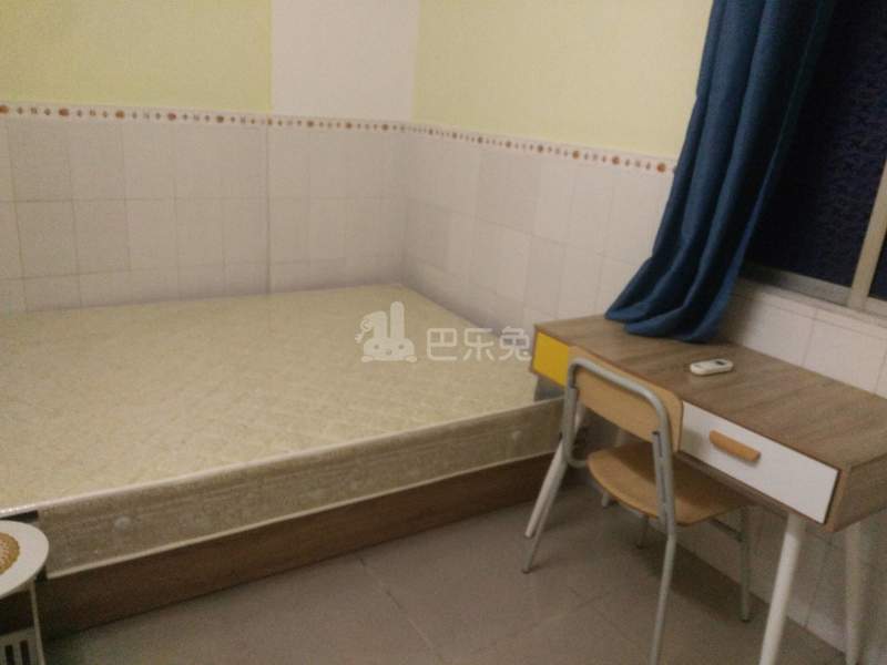 龙步中心街8号5781207卧室图0