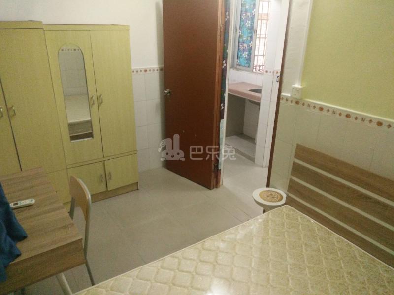 龙步中心街8号5781207卧室图2