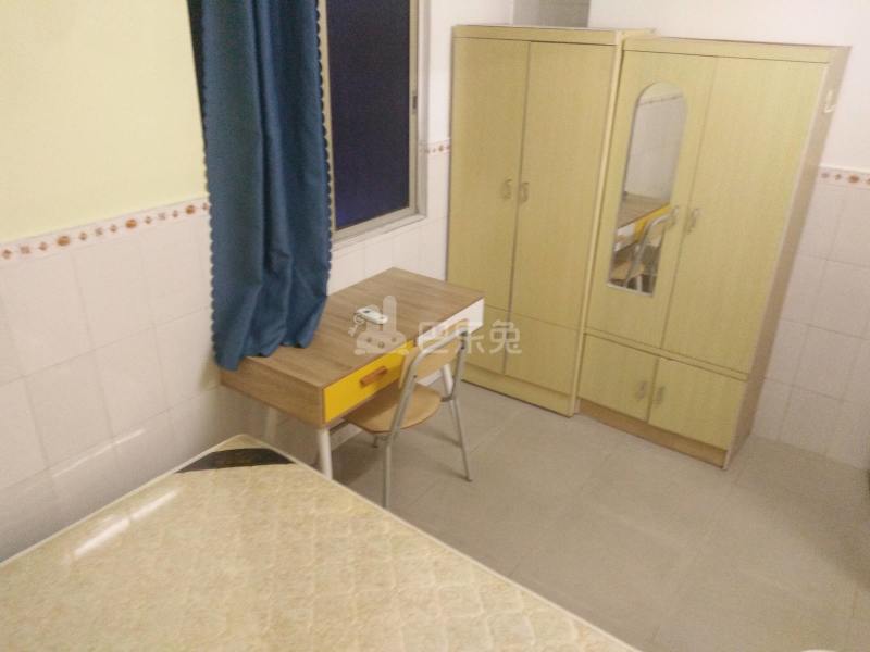 龙步中心街8号5781207卧室图3