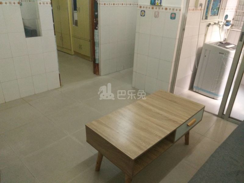 龙步中心街8号5781207客厅图7