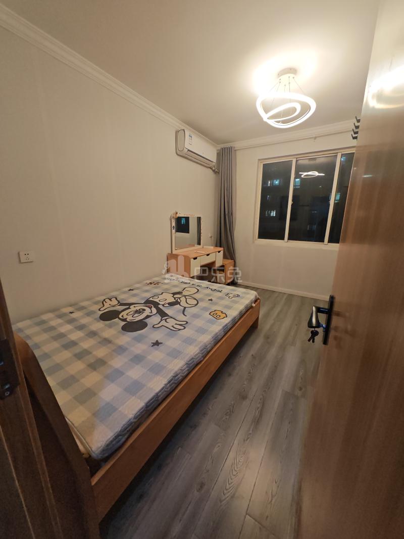 海高苑5786679卧室图0