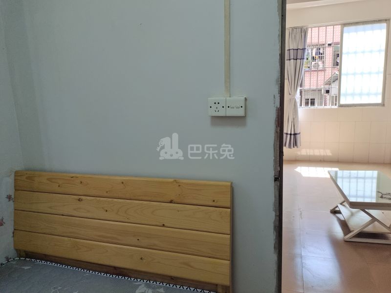 江夏大塘大街46号5788078卧室图2