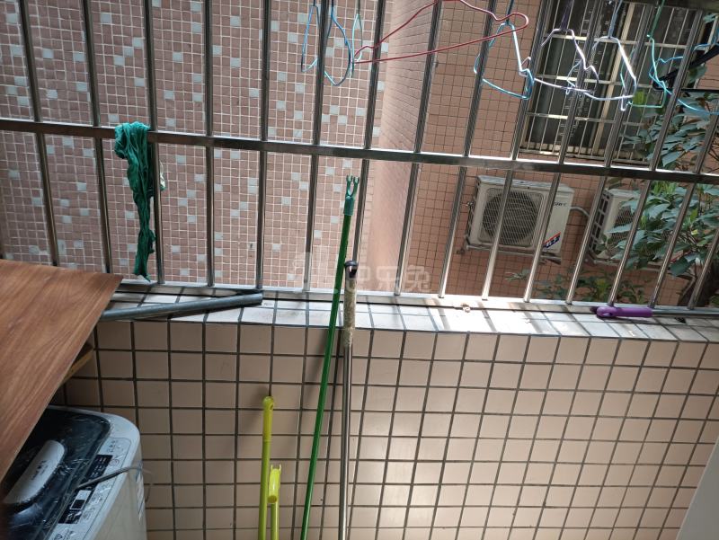 大石东联村朝东坊三巷5号5794549客厅图5