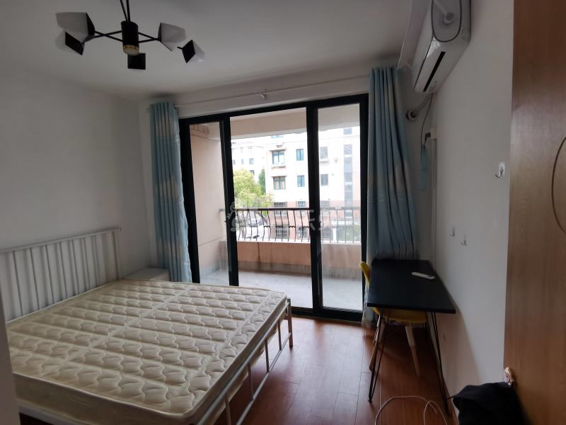 浦发绿城浦三路2801弄5810046卧室图3