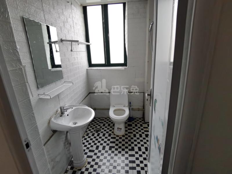 浦发绿城浦三路2801弄5810046卫生间图7