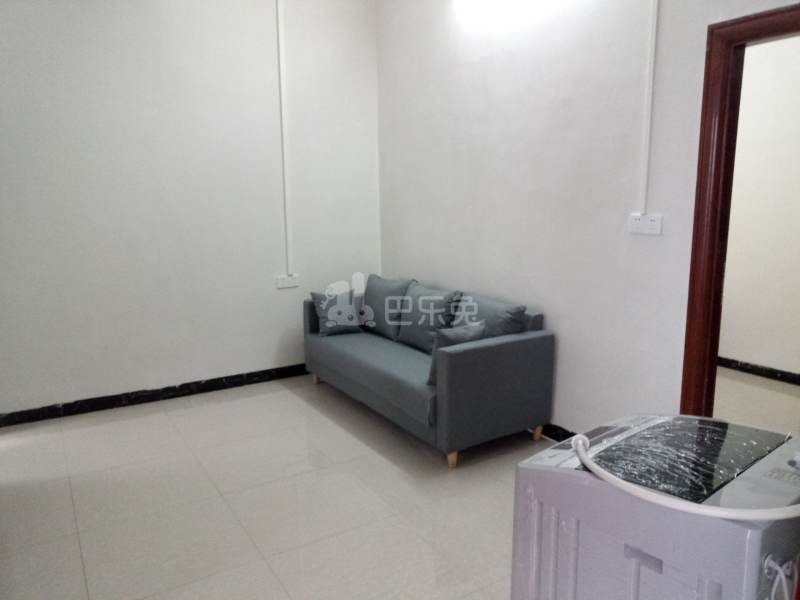 同新路5号5832301客厅图3