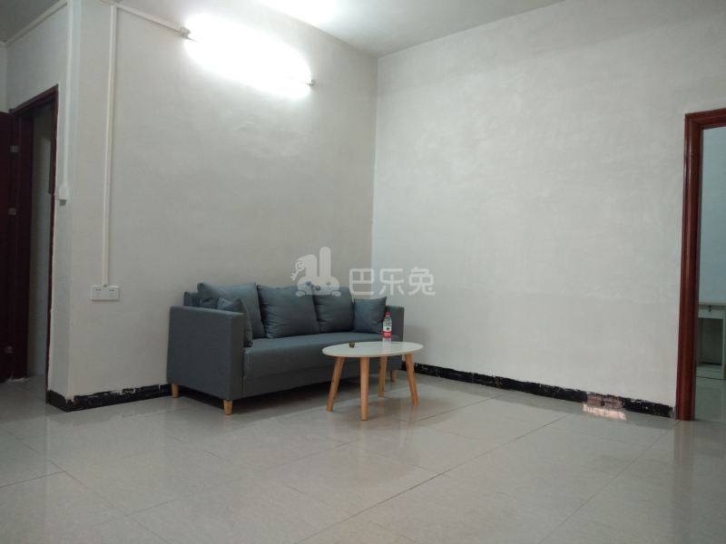 同新路5号5832306客厅图5