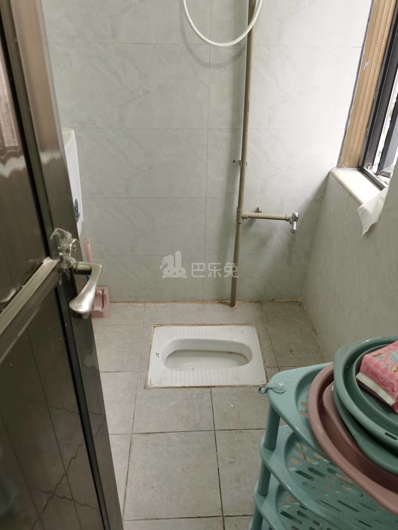 同新路5号5832308卫生间图5