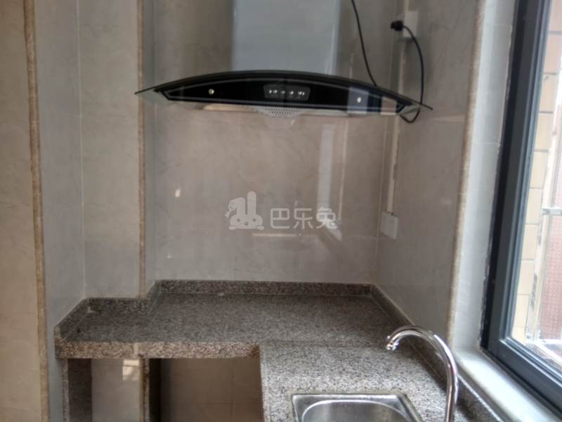 同新路5号5832311厨房图8