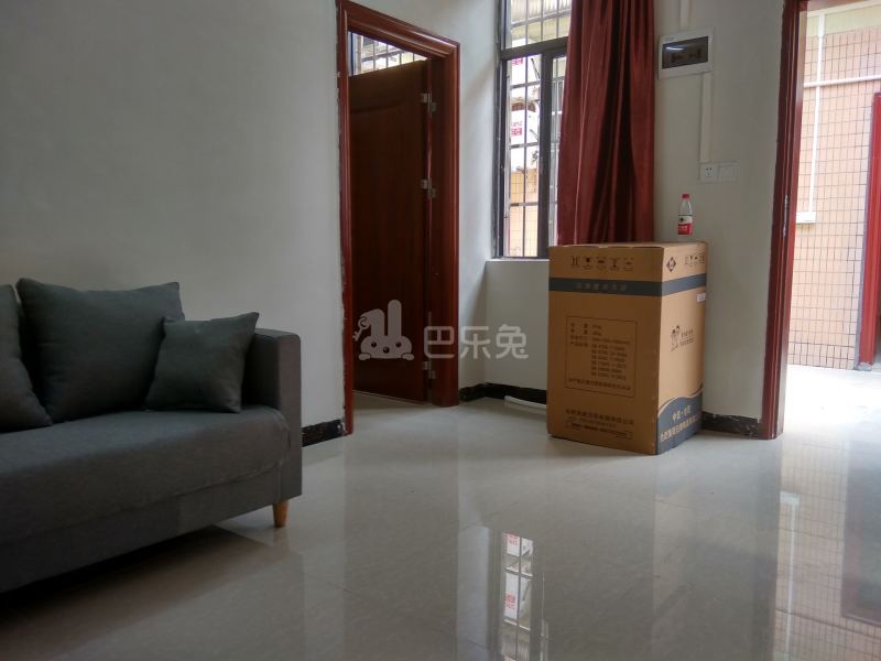 同新路5号5832311客厅图6