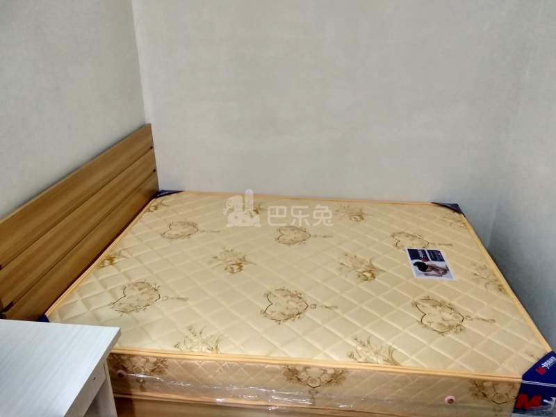 同新路5号5832311卧室图1