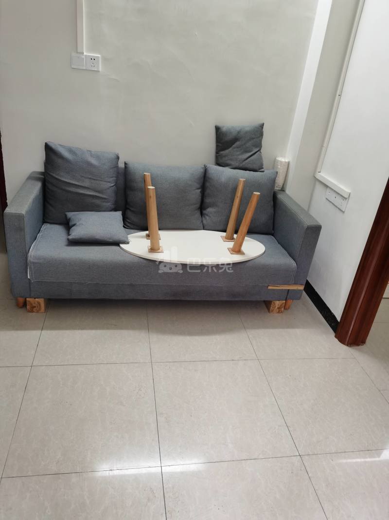 同新路5号5832317客厅图4