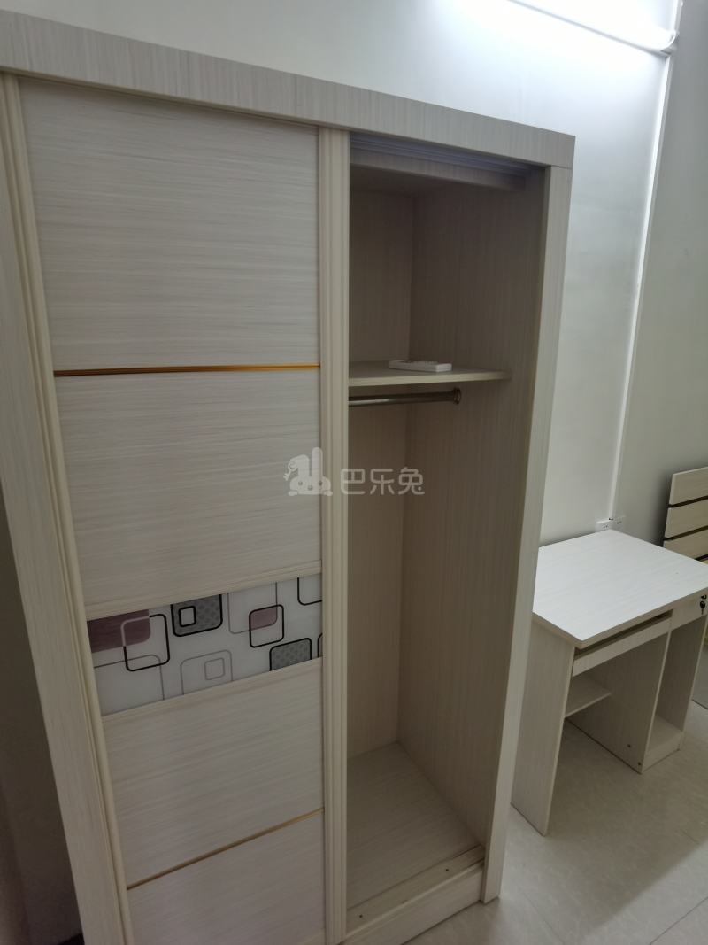 同新路5号5832317卧室图1