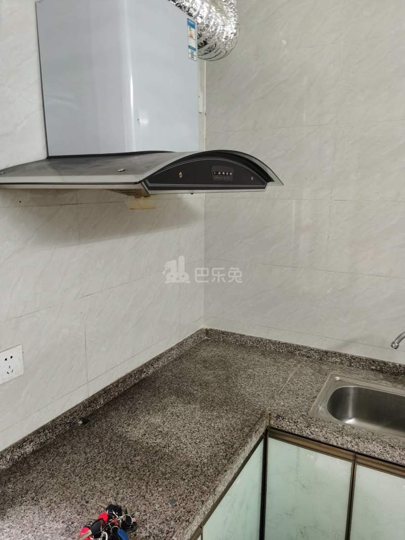 同新路5号5832317厨房图5