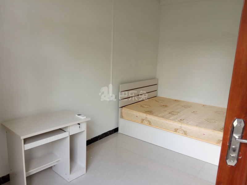 同新路5号5832318卧室图3