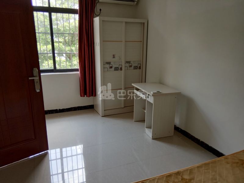 同新路5号5832318卧室图1