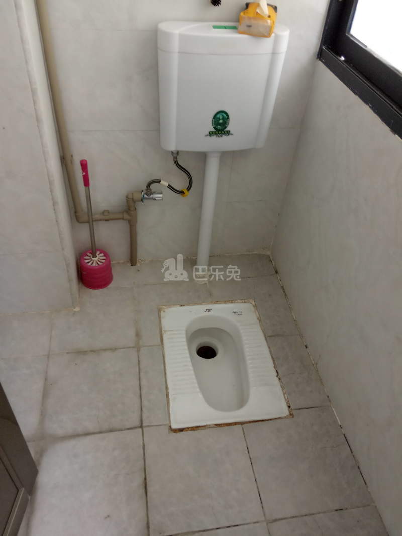 同新路5号5832318卫生间图5