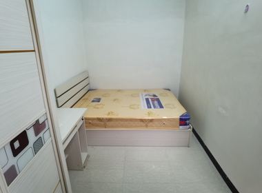 同新路5号 1室1厅1卫