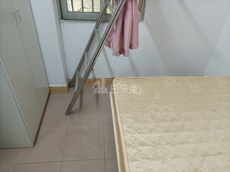 长湴西街九巷3号5833555卧室图1