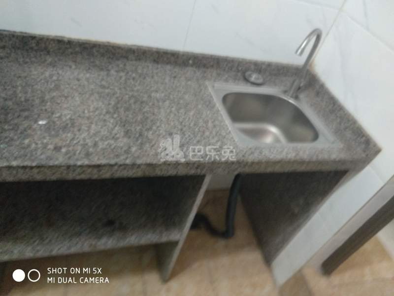 大山村卢地坊大街8号5837001厨房图5