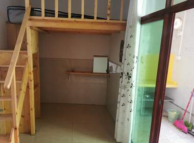 卢地坊大街东巷7号 1室0厅1卫