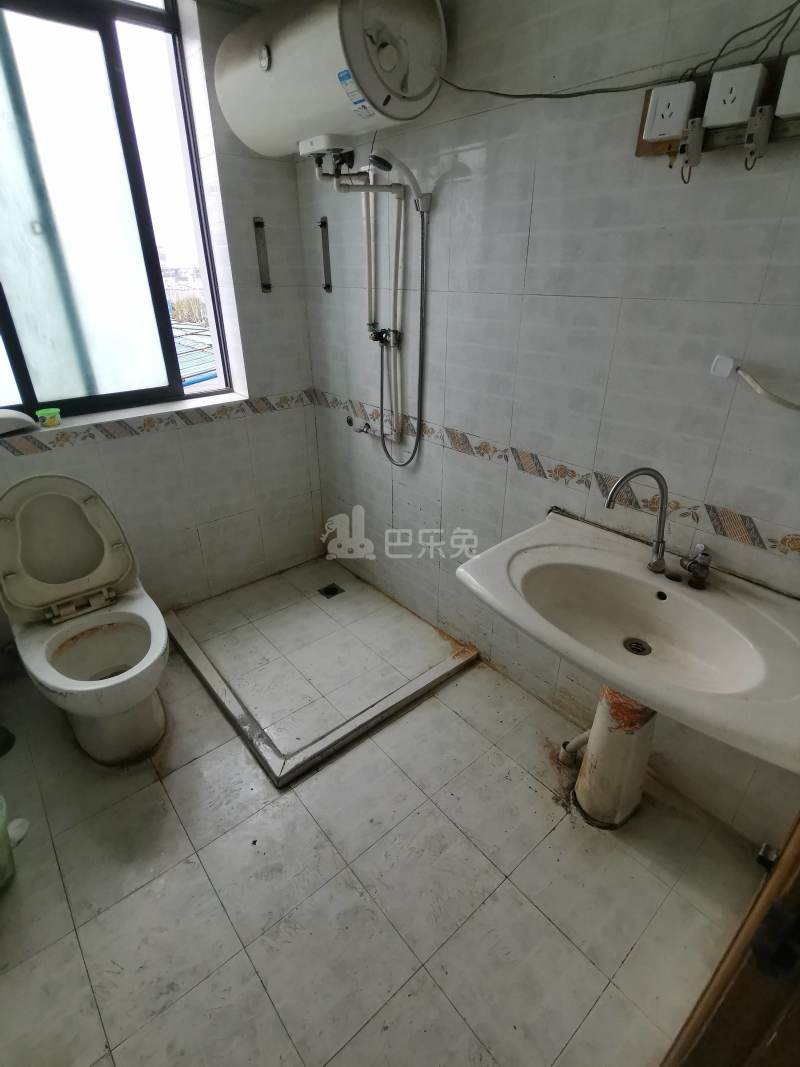 西郊家园（青浦）9566491卫生间图7