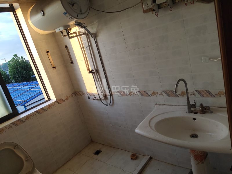 西郊家园（青浦）9566491卫生间图9