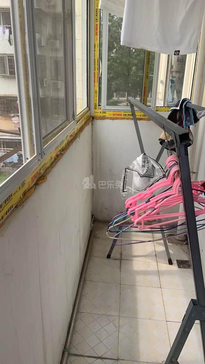 万泰花园5858375卧室图10