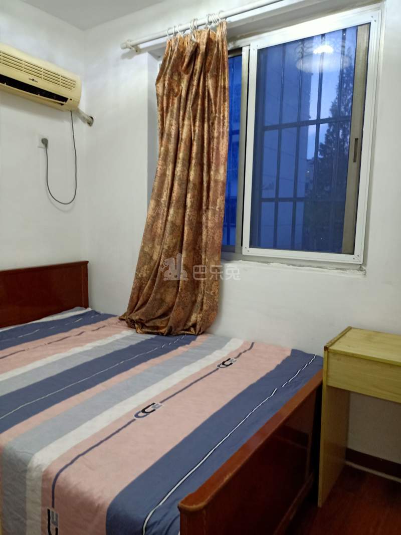 万泰花园5858375卧室图1