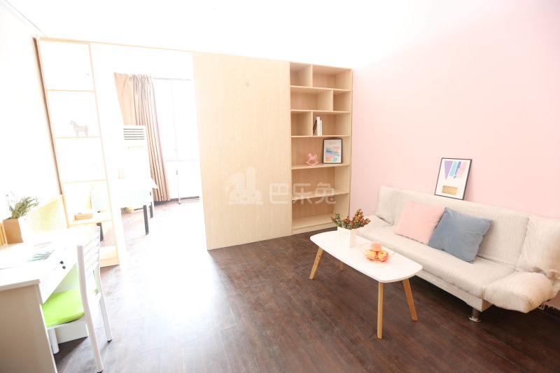 E+青年公寓（东新路店）5889852客厅图4