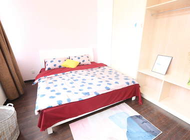 E+青年公寓（东新路店） 1室0厅1卫