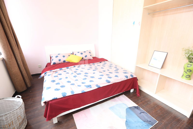 E+青年公寓（东新路店）5889852卧室图0