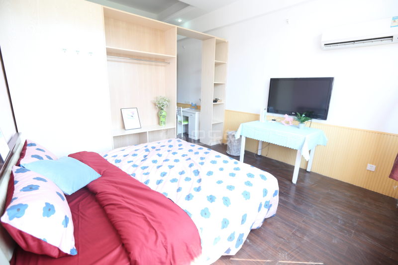 E+青年公寓（东新路店）5889860卧室图0