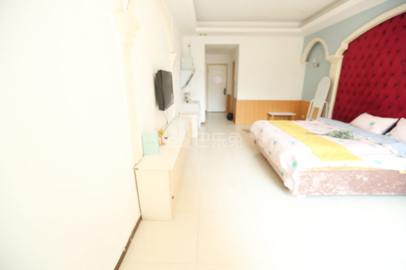 E+青年公寓（东新路店）5889866卧室图2