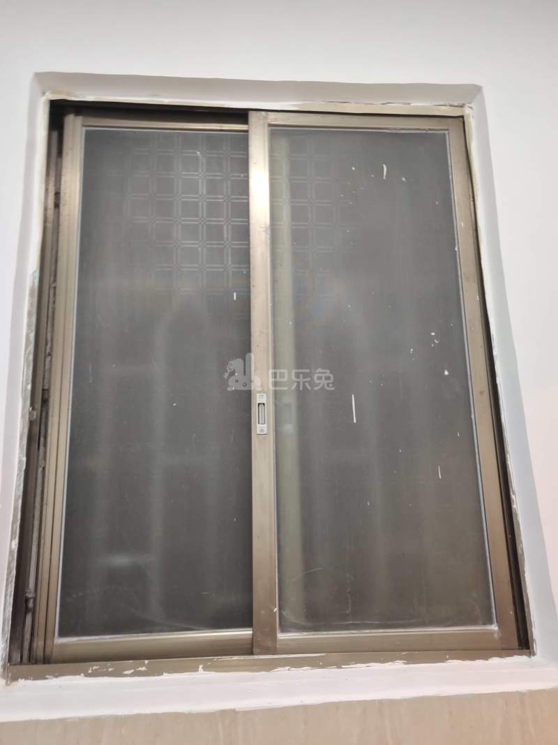 镇北南街黄地巷6号5899764卧室窗户图8