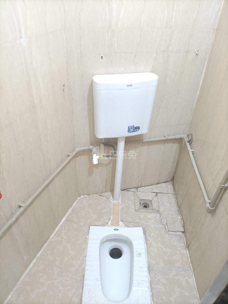 镇北南街黄地巷6号5899768卫生间图7